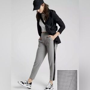 Athleta Black Plaid Brooklyn Ankle Lifestyle Travel Pant, Size 2